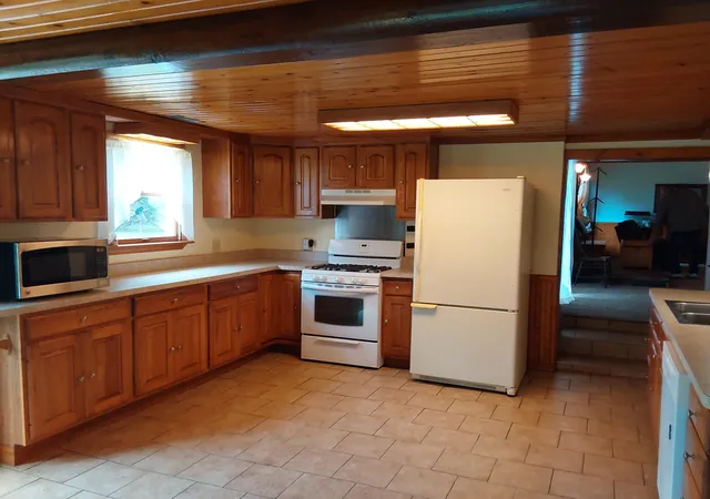 Photo 1 of Single family home for sale at 4665 W State Rd 10, Lake Village, IN 46349 | MLS# 847137 | Listing updated on 2026-10-21