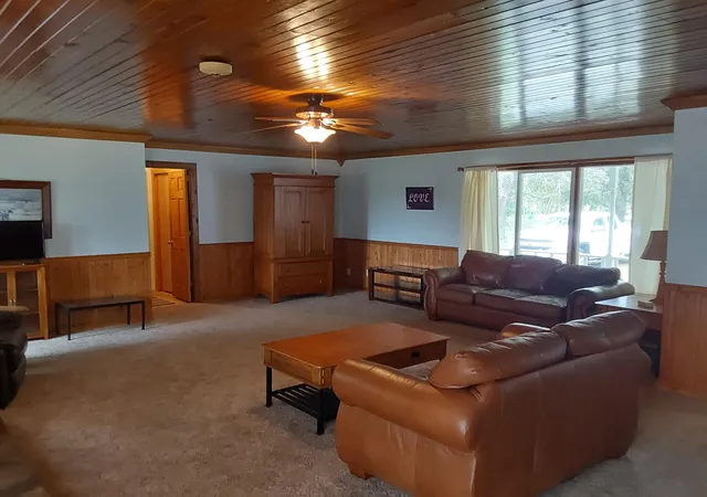 Photo 4 of Single family home for sale at 4665 W State Rd 10, Lake Village, IN 46349 | MLS# 847137 | Listing updated on 2026-10-21