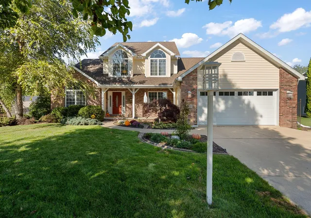 Photo 1 of Single family home for sale at 970 Deer Cross Trl, Hobart, IN 46342 | MLS# 847314 | Listing updated on 2026-10-26