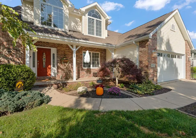 Photo 3 of Single family home for sale at 970 Deer Cross Trl, Hobart, IN 46342 | MLS# 847314 | Listing updated on 2026-10-26