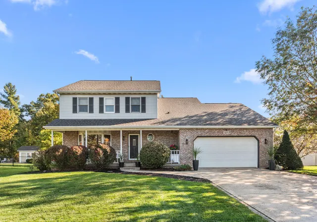 Single family home for sale at 571 Glenwood Dr, Valparaiso, IN 46385 | MLS# 847363