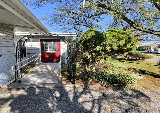 Photo 1 of Single family home for sale at 359 Salt Crk Pkwy #A, Valparaiso, IN 46385 | MLS# 847249 | Listing updated on 2026-10-23