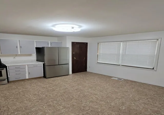 Photo 4 of Single family home for sale at 359 Salt Crk Pkwy #A, Valparaiso, IN 46385 | MLS# 847249 | Listing updated on 2026-10-23