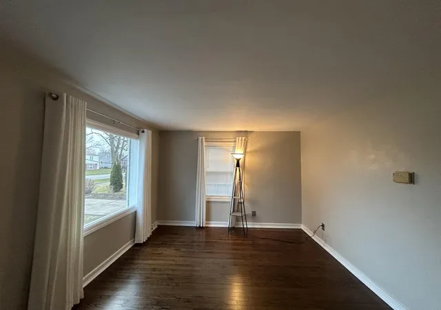 Photo 3 of Single family home for sale at 510 N Lawrence St, Hobart, IN 46342 | MLS# 847211 | Listing updated on 2026-10-26