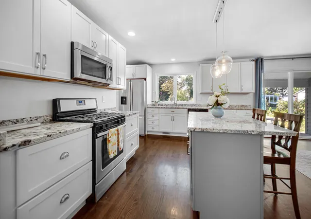 Photo 2 of Single family home for sale at 620 S 18th Street, Chesterton, IN 46304 | MLS# 847254 | Listing updated on 2026-10-23
