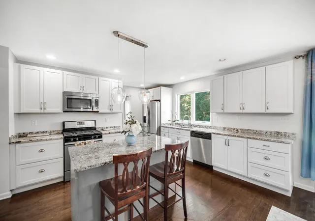 Photo 3 of Single family home for sale at 620 S 18th Street, Chesterton, IN 46304 | MLS# 847254 | Listing updated on 2026-10-23