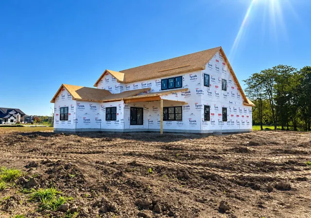 Photo 1 of Single family home for sale at 435 Meadow Brooke Ln, Dyer, IN 46311 | MLS# 847234 | Listing updated on 2026-10-23