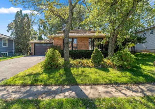 Photo 1 of Single family home for sale at 538 Dogwood Dr, Dyer, IN 46311 | MLS# 847270 | Listing updated on 2026-10-23