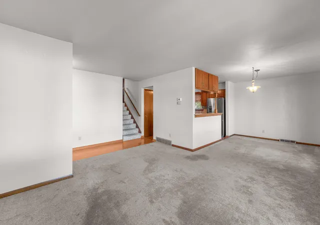 Photo 4 of Single family home for sale at 538 Dogwood Dr, Dyer, IN 46311 | MLS# 847270 | Listing updated on 2026-10-23