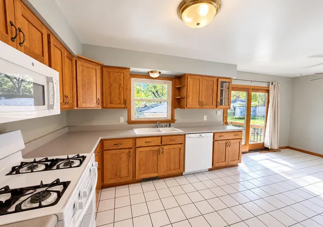Photo 2 of Single family home for sale at 625 N Wheeler St, Griffith, IN 46319 | MLS# 847247 | Listing updated on 2026-10-25