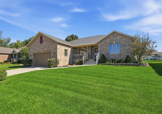 Photo 1 of Single family home for sale at 2501 Howard Castle Dr, Dyer, IN 46311 | MLS# 847255 | Listing updated on 2026-10-27