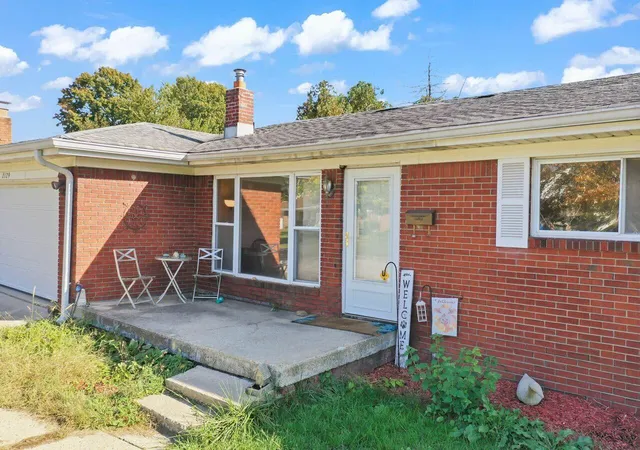 Photo 3 of Single family home for sale at 2129 Radcliffe Ave, Indianapolis, IN 46227 | MLS# 847250 | Listing updated on 2026-10-24