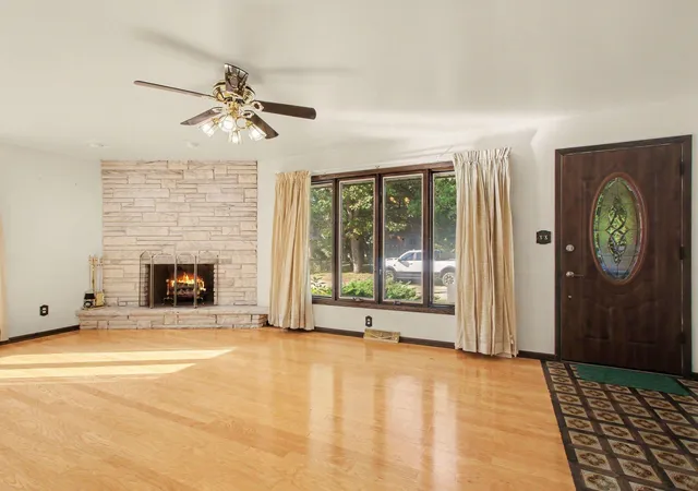 Photo 2 of Single family home for sale at 309 Duneland Beach Dr, Michigan City, IN 46360 | MLS# 847265 | Listing updated on 2026-10-23