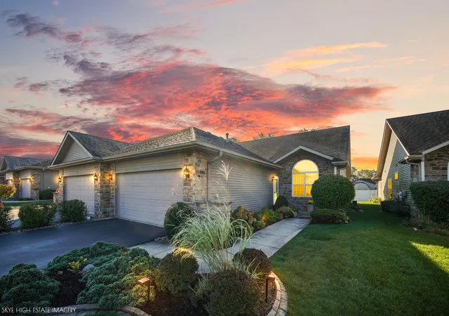 Photo 1 of Multi family home for sale at 521 Cochran Dr, Crown Point, IN 46307 | MLS# 847359 | Listing updated on 2026-10-26