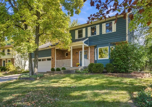 Photo 1 of Single family home for sale at 3906 Oak Grv Dr, Valparaiso, IN 46383 | MLS# 847302 | Listing updated on 2026-10-27