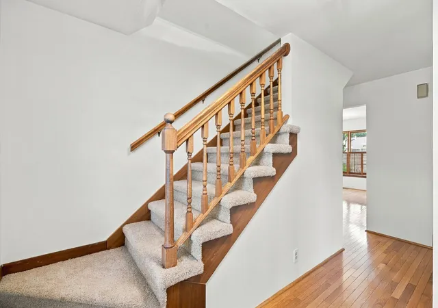 Photo 3 of Single family home for sale at 3906 Oak Grv Dr, Valparaiso, IN 46383 | MLS# 847302 | Listing updated on 2026-10-27