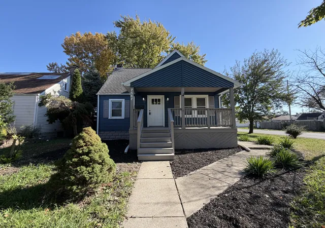 Photo 1 of Single family home for sale at 7547 Jackson Ave, Hammond, IN 46324 | MLS# 847312 | Listing updated on 2026-10-27