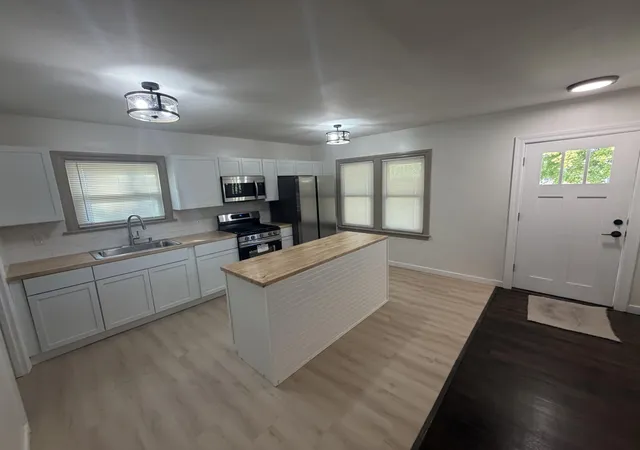 Photo 3 of Single family home for sale at 7547 Jackson Ave, Hammond, IN 46324 | MLS# 847312 | Listing updated on 2026-10-27