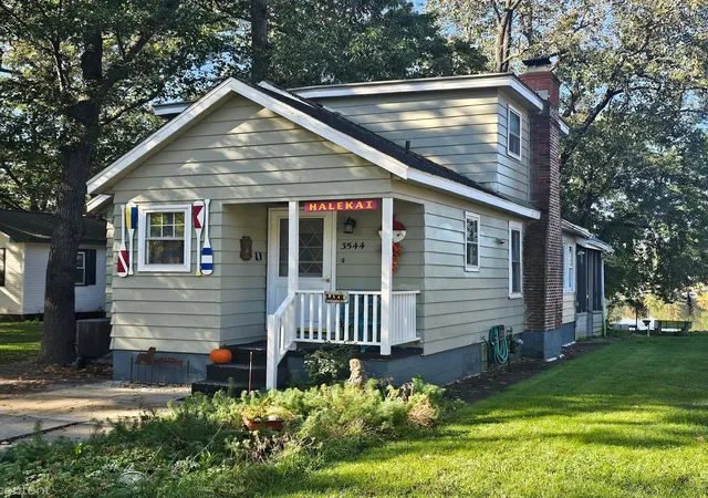 Single family home for sale at 3544 S 800 East, Walkerton, IN 46574 | MLS# 847347