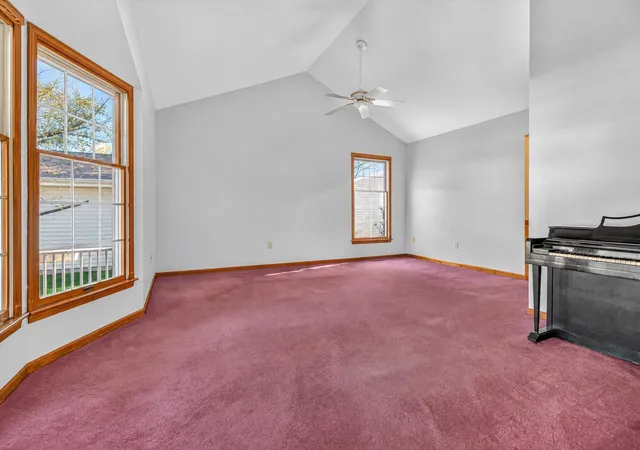 Photo 3 of Single family home for sale at 219 Golfview Dr, Schererville, IN 46375 | MLS# 847412 | Listing updated on 2026-10-27