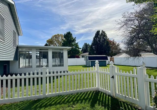 Photo 3 of Single family home for sale at 8515 Wheeler Pl, Crown Point, IN 46307 | MLS# 847348 | Listing updated on 2026-10-27