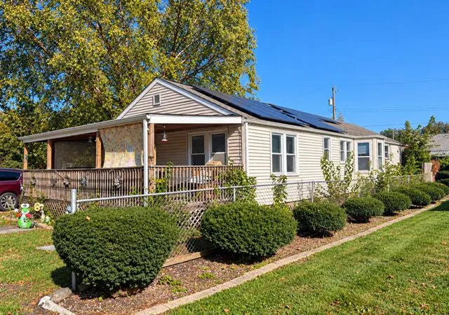 Photo 1 of Single family home for sale at 406 Hoyt St, Michigan City, IN 46360 | MLS# 847341 | Listing updated on 2026-10-26