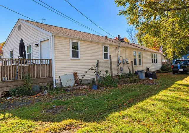 Photo 2 of Single family home for sale at 406 Hoyt St, Michigan City, IN 46360 | MLS# 847341 | Listing updated on 2026-10-26