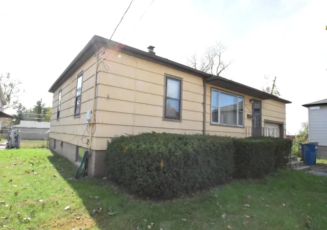 Single family home for sale at 3324 Orchard Dr, Hammond, IN 46323 | MLS# 847421
