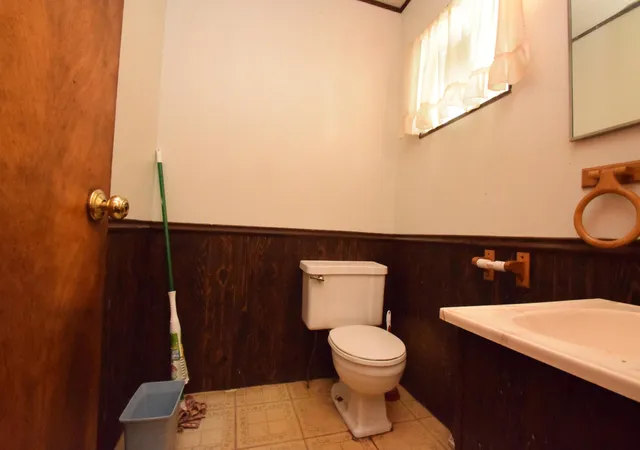 Photo 3 of Single family home for sale at 3324 Orchard Dr, Hammond, IN 46323 | MLS# 847421 | Listing updated on 2026-10-27