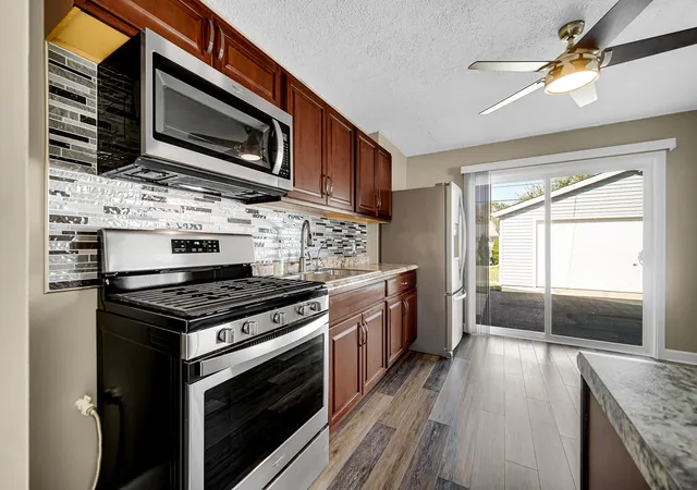 Photo 2 of Single family home for sale at 2421 Walnut Dr, Highland, IN 46322 | MLS# 847378 | Listing updated on 2026-10-26