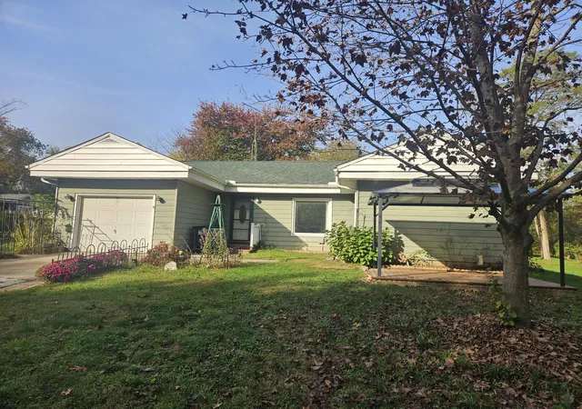 Photo 2 of Single family home for sale at 404 S Longshore Dr, Walkerton, IN 46574 | MLS# 847424 | Listing updated on 2026-10-27