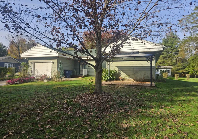 Photo 3 of Single family home for sale at 404 S Longshore Dr, Walkerton, IN 46574 | MLS# 847424 | Listing updated on 2026-10-27