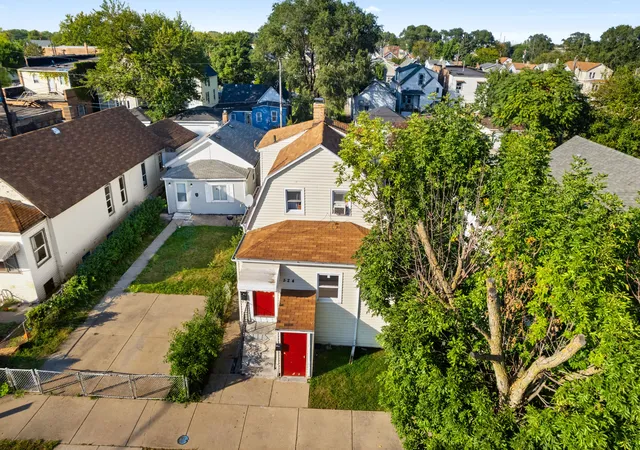 Photo 3 of Single family home for sale at 524 Riga Pl, East Chicago, IN 46312 | MLS# 847422 | Listing updated on 2026-10-27