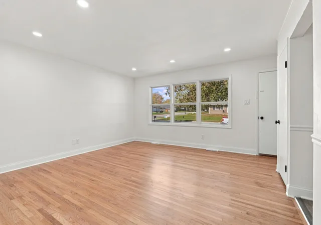 Photo 3 of Single family home for sale at 1101 E 71st Avenue, Schererville, IN 46375 | MLS# 847387 | Listing updated on 2026-10-26