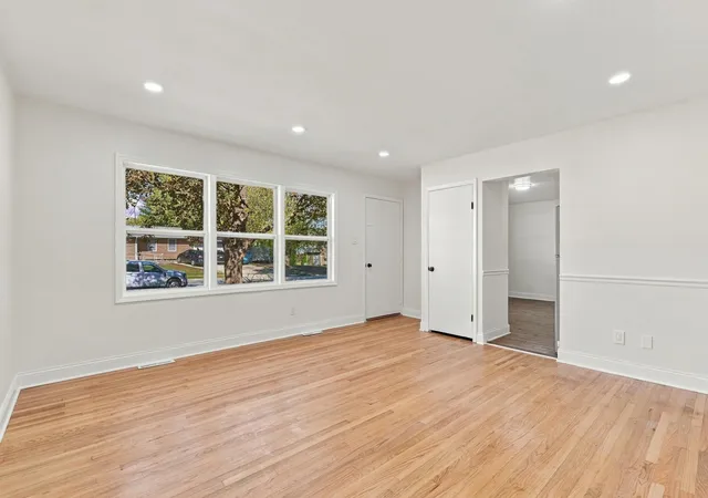 Photo 3 of Single family home for sale at 1101 E 71st Avenue, Schererville, IN 46375 | MLS# 847387 | Listing updated on 2026-10-26