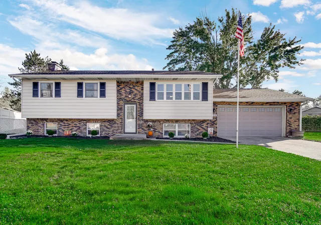 Photo 1 of Single family home for sale at 1919 Jackson St, Portage, IN 46368 | MLS# 847431 | Listing updated on 2026-10-28