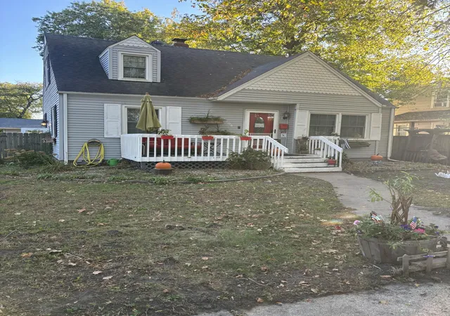 Photo 1 of Single family home for sale at 2708 38th Street, Highland, IN 46322 | MLS# 847435 | Listing updated on 2026-10-27