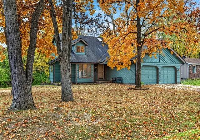 Single family home for sale at 2196 Elm Tree Ln, Crown Point, IN 46307 | MLS# 847417