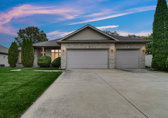 Photo 2 of Single family home for sale at 1213 Wildflower Way, Schererville, IN 46375 | MLS# 847451 | Listing updated on 2026-10-27