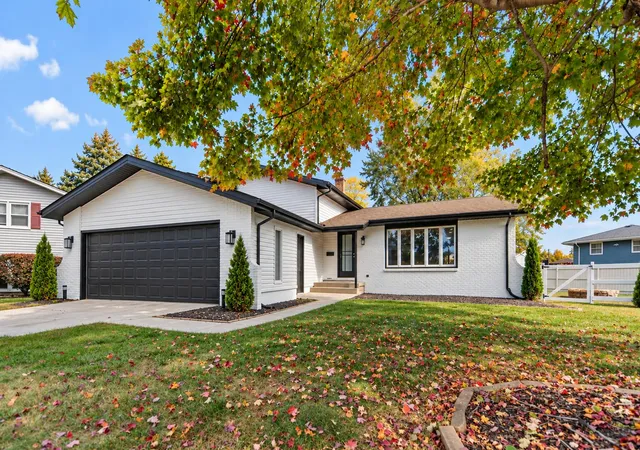 Single family home for sale at 9123 Crestwood Ct, Munster, IN 46321 | MLS# 847474