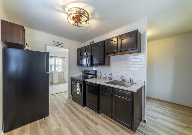 Photo 4 of Single family home for sale at 201 E 9th Street, La Porte, IN 46350 | MLS# 847555 | Listing updated on 2026-10-29