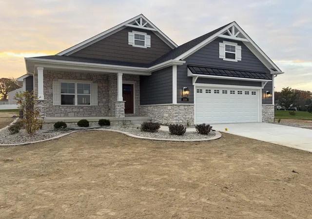 Photo 1 of Sale Pending at 1550 Brackenbury Ln, Crown Point, IN 46307 | MLS# 847469 | Listing updated on 2026-10-28