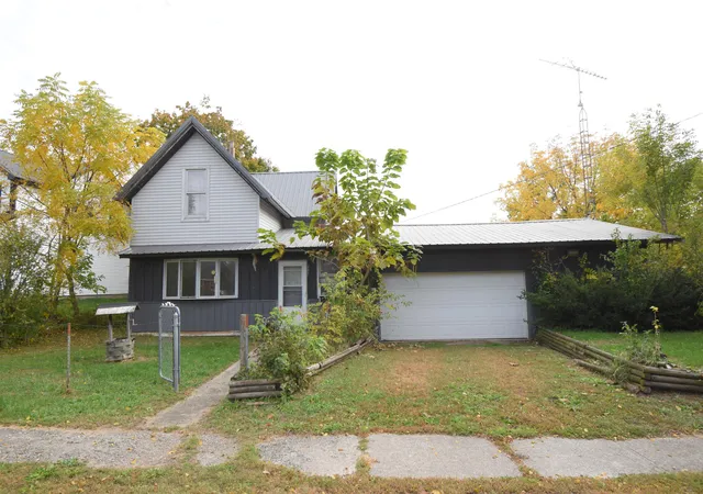 Photo 1 of Single family home for sale at 407 N Illinois St, Remington, IN 47977 | MLS# 847490 | Listing updated on 2026-10-28