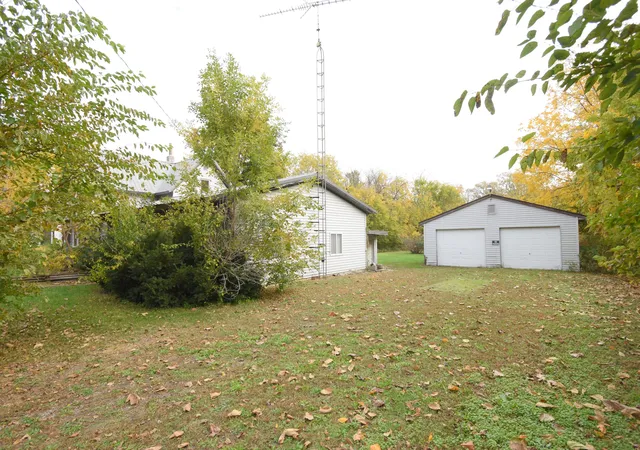 Photo 1 of Single family home for sale at 407 N Illinois St, Remington, IN 47977 | MLS# 847490 | Listing updated on 2026-10-28