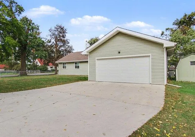 Photo 3 of Single family home for sale at 2715 Fayette St, Lake Station, IN 46405 | MLS# 847449 | Listing updated on 2026-10-27
