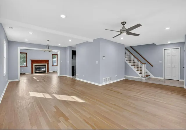 Photo 3 of Single family home for sale at 8318 Howard Ave, Munster, IN 46321 | MLS# 847494 | Listing updated on 2026-10-29
