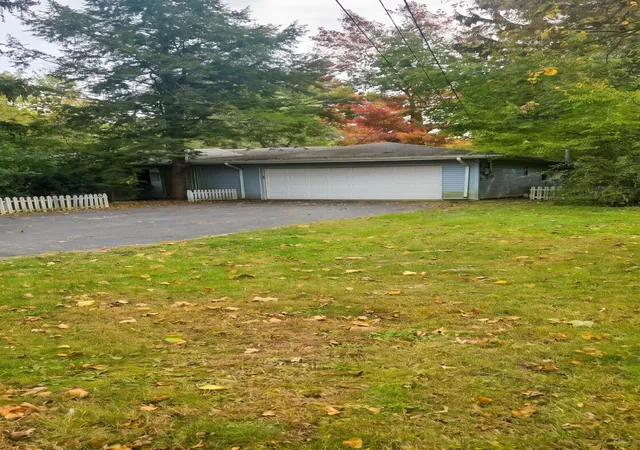 Photo 3 of Single family home for sale at 102 Bullseye Lake Rd, Valparaiso, IN 46383 | MLS# 847512 | Listing updated on 2026-10-29