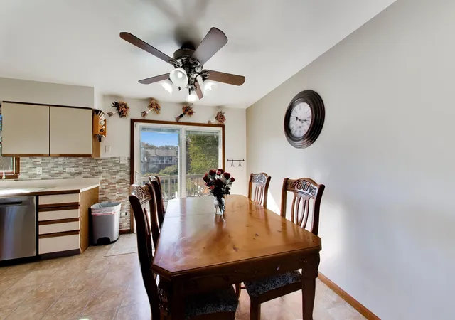 Photo 4 of Single family home for sale at 1738 Valley Ct, Schererville, IN 46375 | MLS# 847502 | Listing updated on 2026-10-28