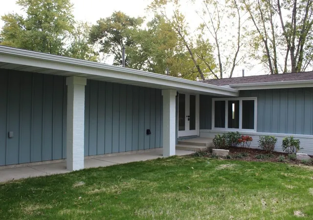 Photo 2 of Single family home for sale at 1397 Brandywine Rd, Crown Point, IN 46307 | MLS# 847468 | Listing updated on 2026-10-28