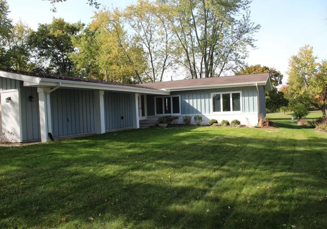 Photo 3 of Single family home for sale at 1397 Brandywine Rd, Crown Point, IN 46307 | MLS# 847468 | Listing updated on 2026-10-28